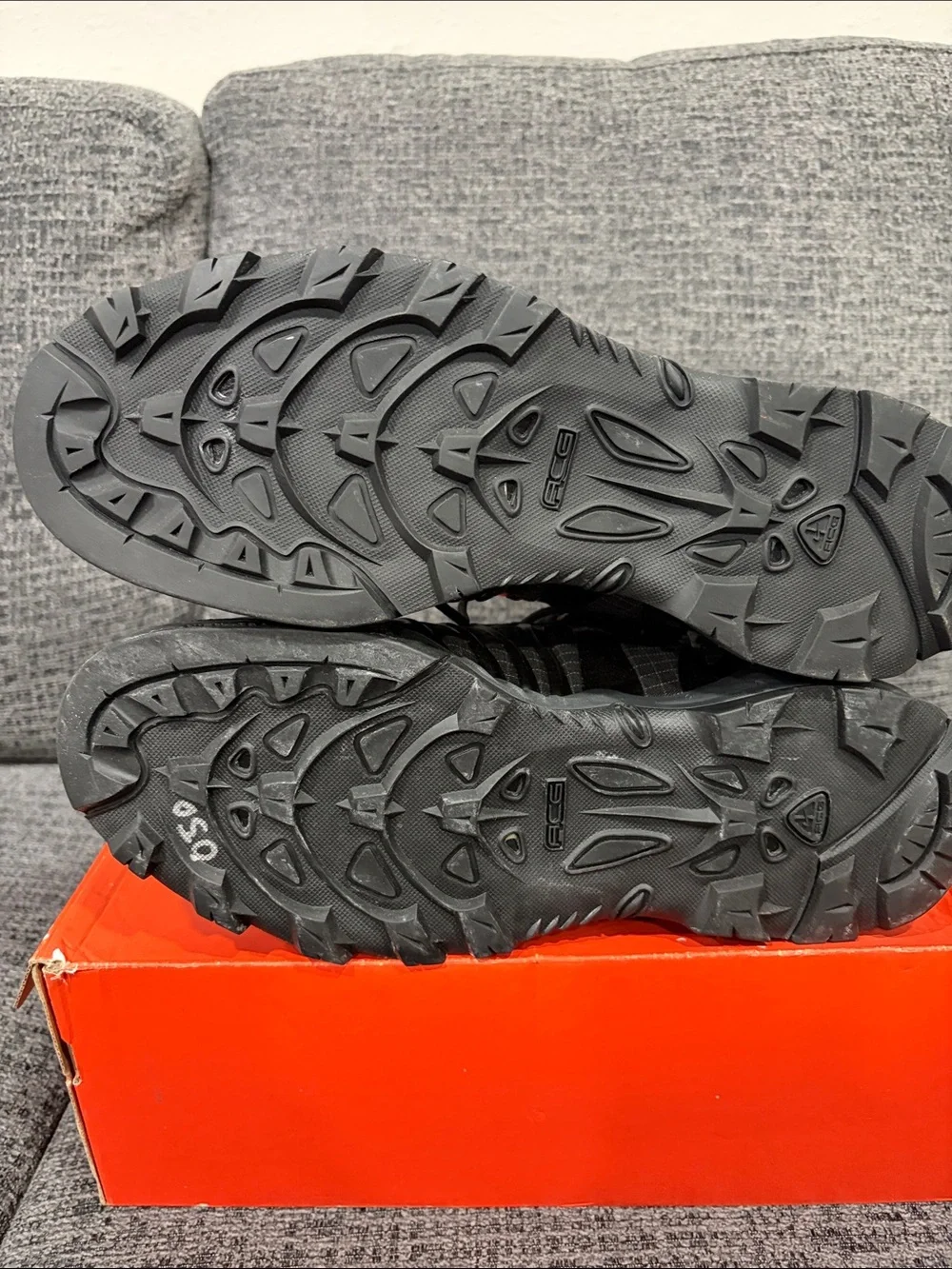 Brand new, never worn Nike Black / Orange Men's High-Top boots